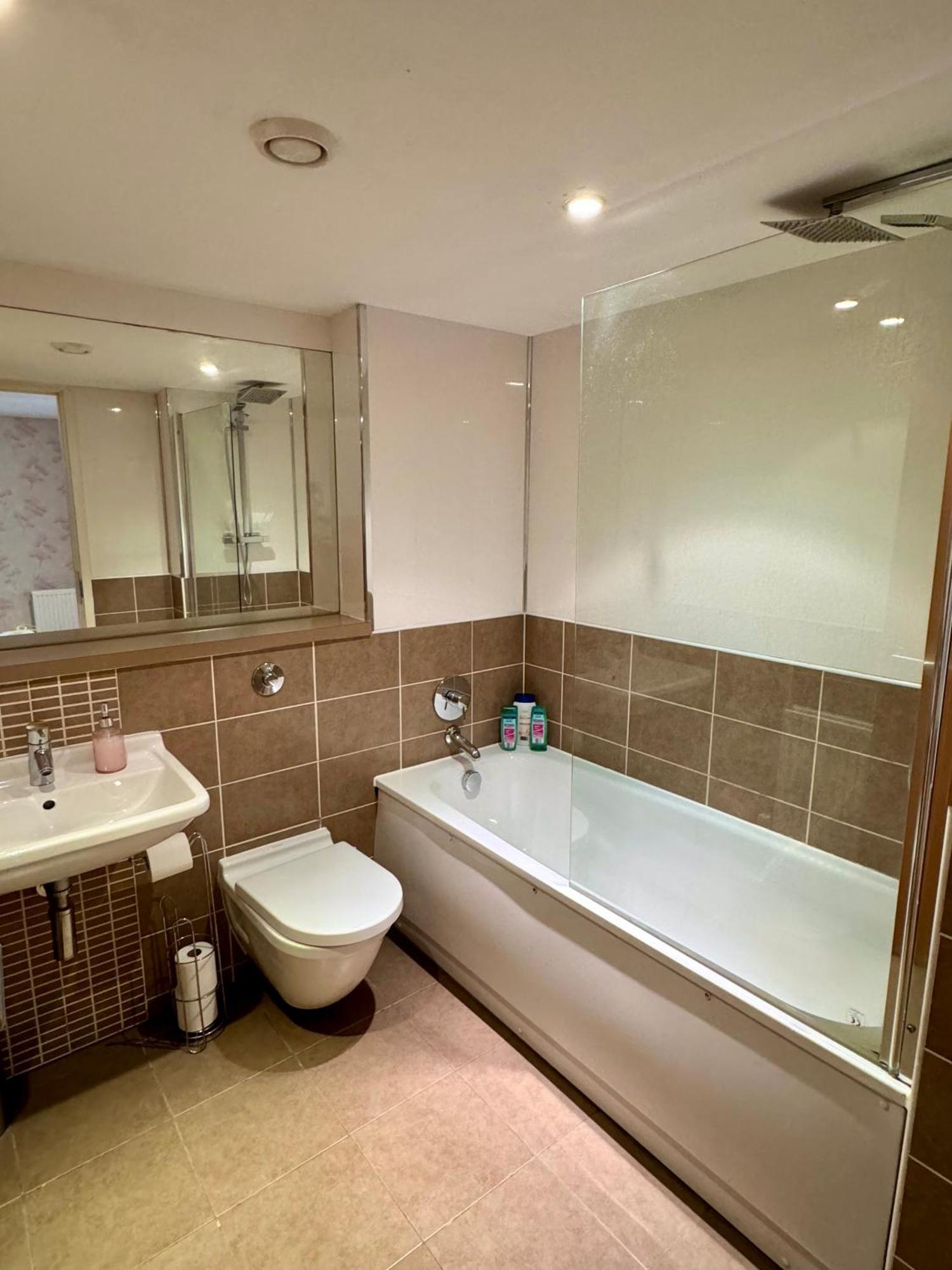 Merchant City Luxury 2 Bedroom Apartment With Secure Parking Available On Request Glasgow Extérieur photo